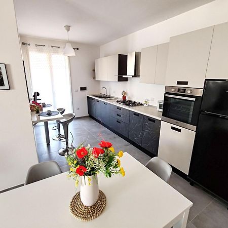 La Dama Di Loto Apartment Lecce Ngoại thất bức ảnh